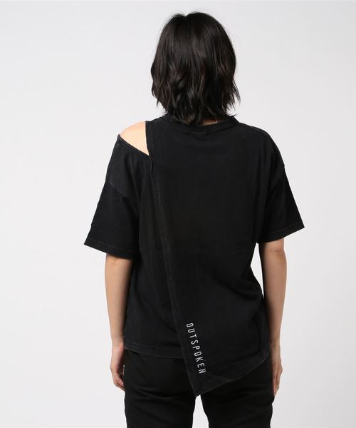 ROGER AND RAW(ロジャーアンドロウ)の「Roger&Raw/英文字肩開きアシメT(Tシャツ/カットソー・レディース・ブラック×ホワイト/スミクロ・M)」の5枚目の写真