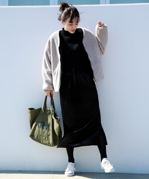 CHARM BERRY TIC(チャームベリーチック)の「ベロアコールテンスカート(スカート・レディース・ブラック/ベージュ/グレー/ピンク・M/L)」の2枚目の写真