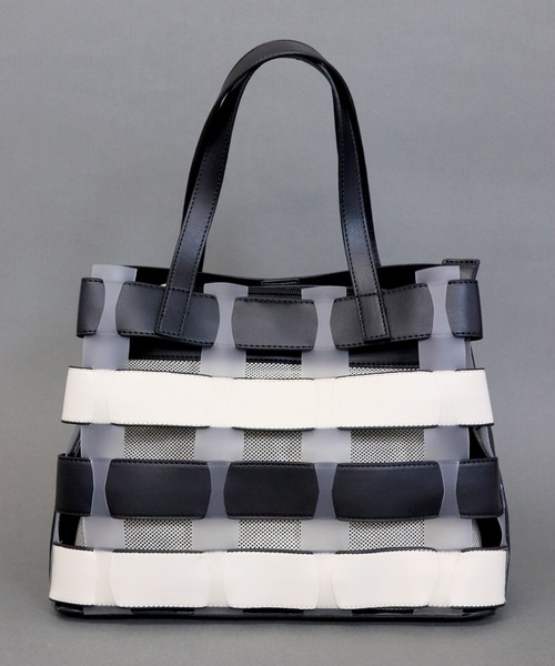 florist(フローリスト)の「【2way】編み込みシースルーショルダーバッグ(ショルダーバッグ・レディース・ホワイト/ブラック/レッド/ピンク/イエロー/グリーン・FREE)」の2枚目の写真