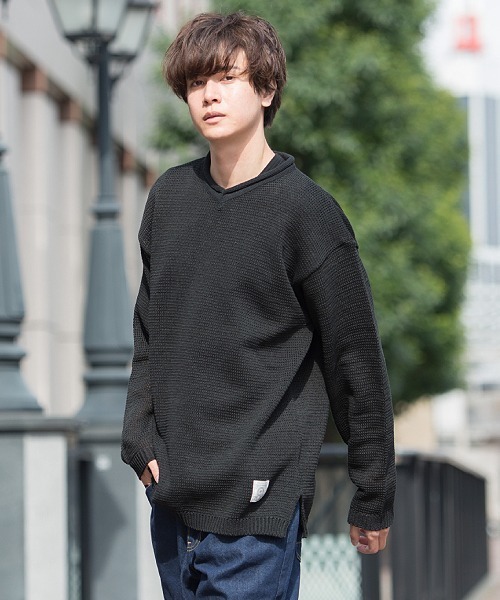 UP START（アップスタート）の「ギマコットンVネックニット（ニット/セーター・メンズ・ブラック/オフホワイト/ベージュ・MEDIUM/LARGE）」の3枚目の写真