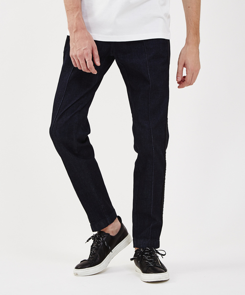 5351 POUR LES HOMMES（ゴーサンゴーイチプールオム）の「スラックスデニム（デニムパンツ・メンズ・ブラック/ホワイト/インディゴブルー・46/44/48）」の2枚目の写真