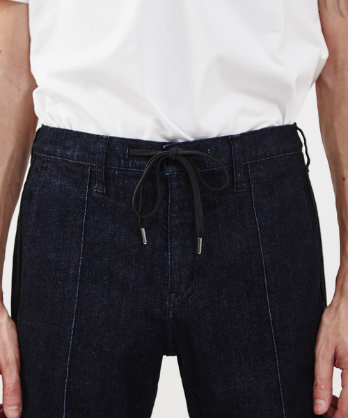 5351 POUR LES HOMMES（ゴーサンゴーイチプールオム）の「スラックスデニム（デニムパンツ・メンズ・ブラック/ホワイト/インディゴブルー・46/44/48）」の11枚目の写真