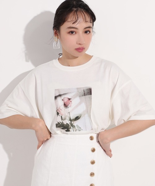 one after another NICE CLAUP（ワンアフターアナザーナイスクラップ）の「転写プリントTシャツ（Tシャツ/カットソー・レディース・オフホワイト/ピンク/ホワイト系その他・FREE）」の2枚目の写真
