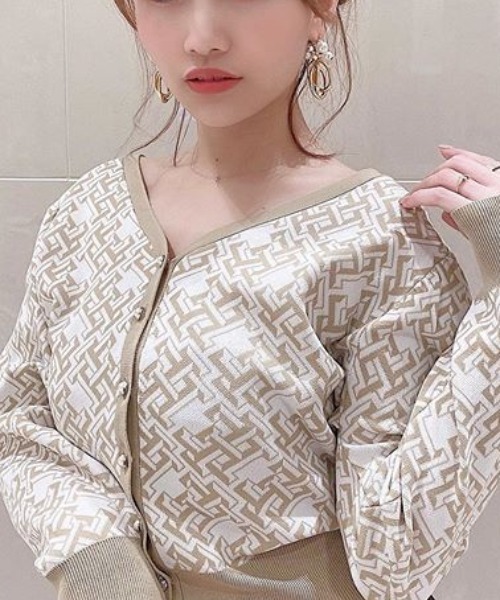 EIMY ISTOIRE（エイミーイストワール）の「Limited ES patternパフショルダーカーディガン（カーディガン/ボレロ・レディース・ベージュ/ネイビー/ブラウン/ピンク・FREE）」の5枚目の写真