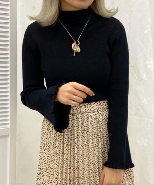 apres jour（アプレジュール）の「フリルハイネックリブニット【ZOZOTOWN限定アイテム】（ニット/セーター・レディース・モカ/ブラック/ベージュ/アイボリー・フリー/X-LARGE）」の3枚目の写真