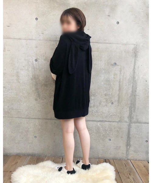 Mysa&Liina(ミーサリーナ)の「BUNNEY ポケ付ZIPパーカー(ルームウェア/パジャマ・レディース・ブラック/ベージュ/オフホワイト・M)」の6枚目の写真