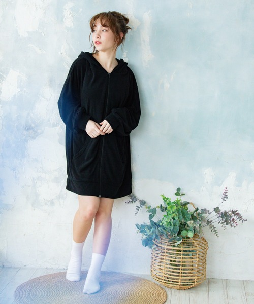 Mysa&Liina(ミーサリーナ)の「BUNNEY ポケ付ZIPパーカー(ルームウェア/パジャマ・レディース・ブラック/ベージュ/オフホワイト・M)」の11枚目の写真