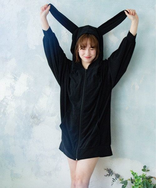 Mysa&Liina(ミーサリーナ)の「BUNNEY ポケ付ZIPパーカー(ルームウェア/パジャマ・レディース・ブラック/ベージュ/オフホワイト・M)」の12枚目の写真