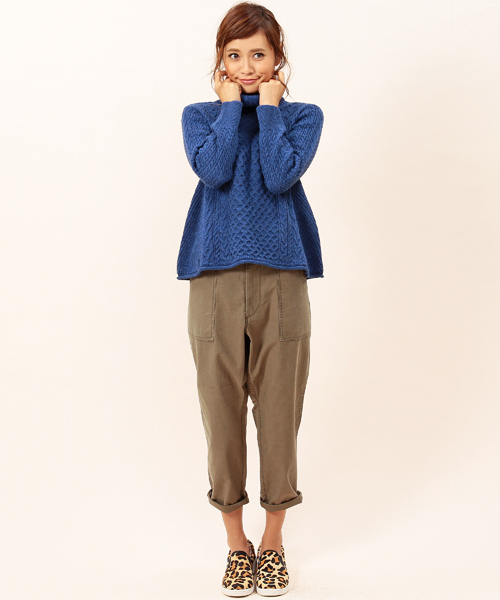 B:MING by BEAMS（ビーミングバイビームス）の「＜LEE12月号掲載＞＜InRed 12月号掲載＞ビーミング by ビームス / アーサータートルニット（ニット/セーター・レディース・オフホワイト/カーキ/ブルー/ネイビー/レッド・ONE SIZE）」の12枚目の写真