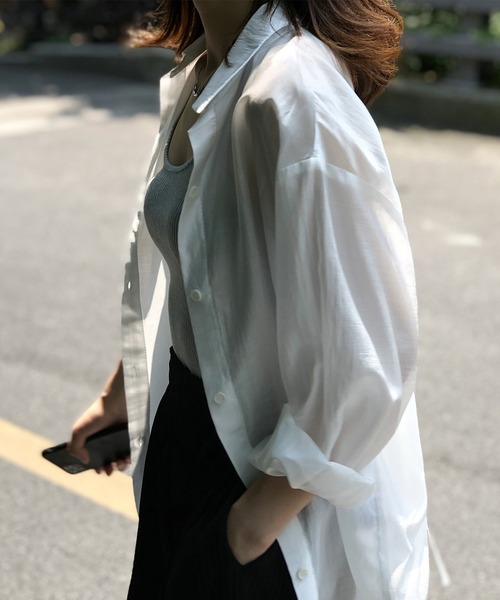 aimoha(アイモハ)の「背中あきひもリボン付き UVカットブラウス (SS)(シャツ/ブラウス・レディース・ブルー/ホワイト・SMALL/MEDIUM/LARGE)」の4枚目の写真