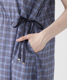 BLUE LABEL CRESTBRIDGE（ブルーレーベルクレストブリッジ）の
