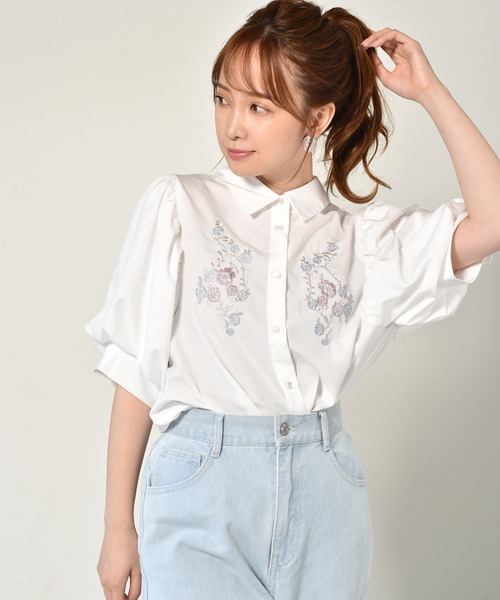 ems excite（エムズエキサイト）の「刺繍パワショルブラウス（シャツ/ブラウス・レディース・ライトブルー/ブラック系その他/ホワイト/ベージュ・FREE）」の2枚目の写真
