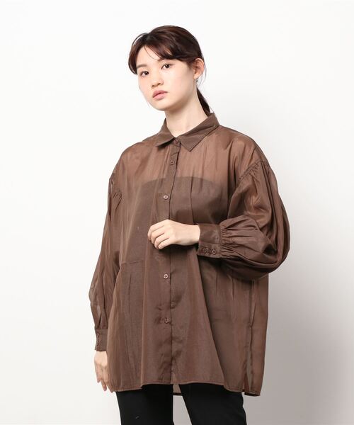 INGNI(イング)の「ラメシアーボリュームスリーブシャツ(シャツ/ブラウス・レディース・アイボリー/ブルー/パープル/ブラウン/ライトカーキ・M)」の2枚目の写真