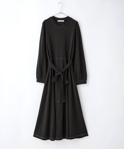 PURIL（ピュリル）の「【PURIL】リボン付き　配色ステッチカットソーフレアロングワンピース（ワンピース・レディース・ブラック/ブラウン/ボルドー・S/M）」の4枚目の写真