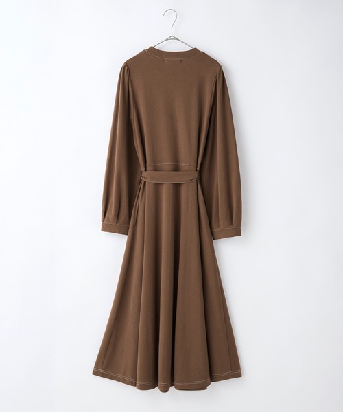 PURIL（ピュリル）の「【PURIL】リボン付き　配色ステッチカットソーフレアロングワンピース（ワンピース・レディース・ブラック/ブラウン/ボルドー・S/M）」の7枚目の写真