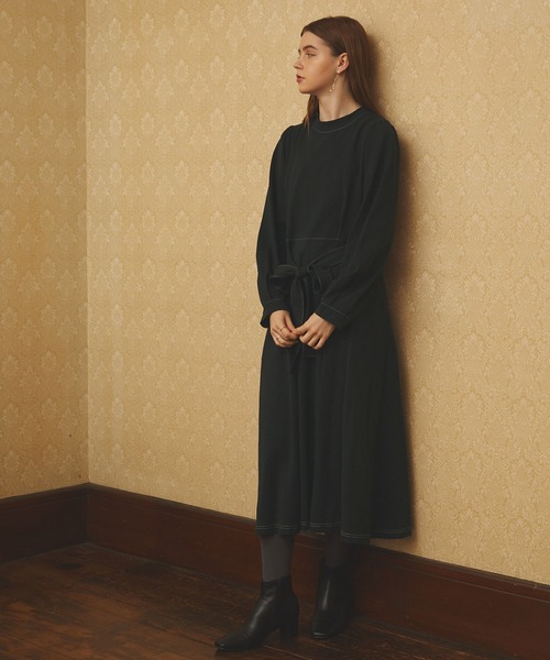 PURIL（ピュリル）の「【PURIL】リボン付き　配色ステッチカットソーフレアロングワンピース（ワンピース・レディース・ブラック/ブラウン/ボルドー・S/M）」の19枚目の写真