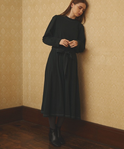 PURIL（ピュリル）の「【PURIL】リボン付き　配色ステッチカットソーフレアロングワンピース（ワンピース・レディース・ブラック/ブラウン/ボルドー・S/M）」の18枚目の写真