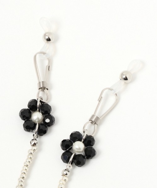 Me%（ミィパーセント）の「【3way】フラワーポイントマルチストラップ（マスク・レディース・ホワイト/ブラック/ライトピンク/グリーン系その他/ホワイト系その他・FREE）」の6枚目の写真