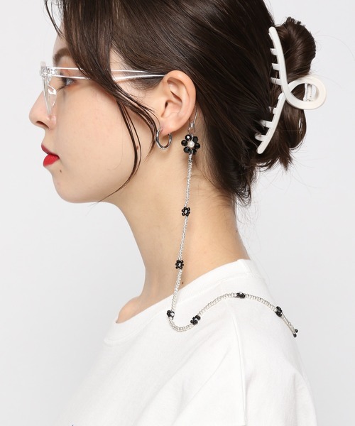 Me%（ミィパーセント）の「【3way】フラワーポイントマルチストラップ（マスク・レディース・ホワイト/ブラック/ライトピンク/グリーン系その他/ホワイト系その他・FREE）」の11枚目の写真