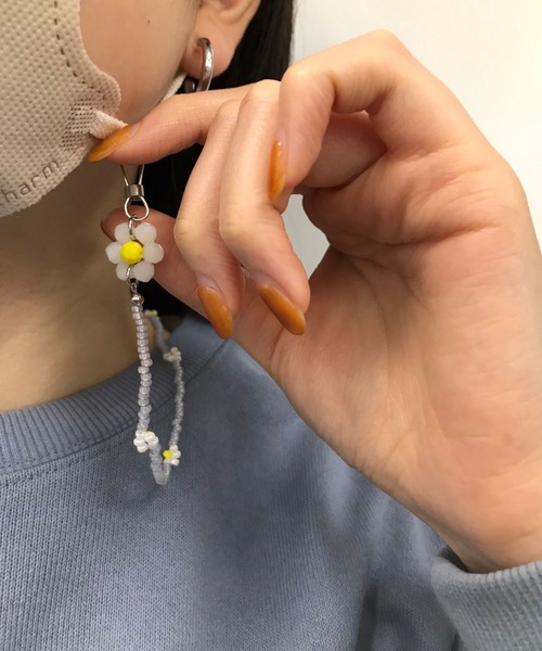 Me%（ミィパーセント）の「【3way】フラワーポイントマルチストラップ（マスク・レディース・ホワイト/ブラック/ライトピンク/グリーン系その他/ホワイト系その他・FREE）」の18枚目の写真