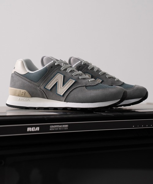 NEW BALANCE(ニューバランス)の「ML574(スニーカー・メンズ・ホワイト/グレー系その他/グレー/ネイビー/ライトブラウン/バーガンディー・24.5cm/28.0cm/25.5cm/24.0cm/26.0cm/25.0cm/27.5cm/26.5cm/29.0cm/23.0cm/28.5cm/27.0cm/23.5cm/22.5cm)」の3枚目の写真