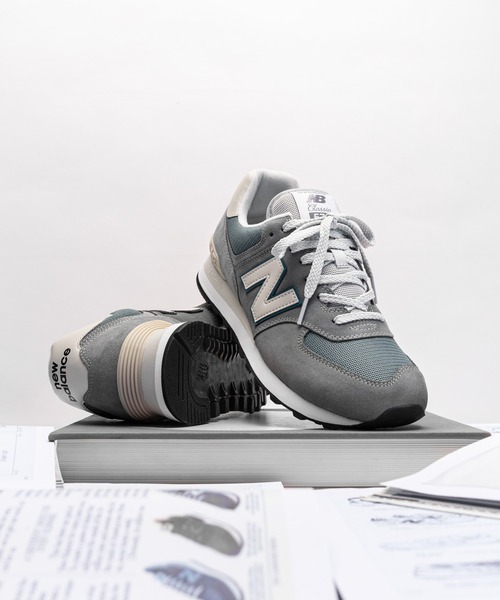 NEW BALANCE(ニューバランス)の「ML574(スニーカー・メンズ・ホワイト/グレー系その他/グレー/ネイビー/ライトブラウン/バーガンディー・24.5cm/28.0cm/25.5cm/24.0cm/26.0cm/25.0cm/27.5cm/26.5cm/29.0cm/23.0cm/28.5cm/27.0cm/23.5cm/22.5cm)」の7枚目の写真