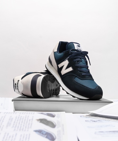 NEW BALANCE(ニューバランス)の「ML574(スニーカー・メンズ・ホワイト/グレー系その他/グレー/ネイビー/ライトブラウン/バーガンディー・24.5cm/28.0cm/25.5cm/24.0cm/26.0cm/25.0cm/27.5cm/26.5cm/29.0cm/23.0cm/28.5cm/27.0cm/23.5cm/22.5cm)」の12枚目の写真