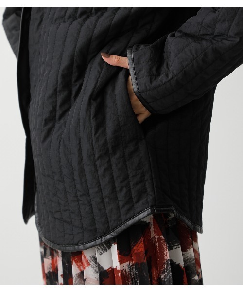 AZUL by moussy（アズールバイマウジー）の「QUILTING BIG JACKET/キルティングビッグジャケット（ブルゾン・レディース・ブラック/オフホワイト/カーキ・FREE）」の19枚目の写真