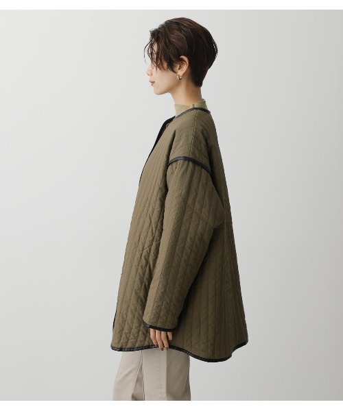 AZUL by moussy（アズールバイマウジー）の「QUILTING BIG JACKET/キルティングビッグジャケット（ブルゾン・レディース・ブラック/オフホワイト/カーキ・FREE）」の11枚目の写真