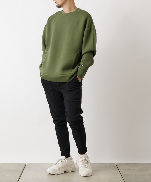 COLONY 2139(コロニートゥーワンスリーナイン)の「ダンボールポケット付きクルーネックプルオーバー※ユニセックス対応(スウェット・メンズ・ホワイト/カーキ/ブラック・X-LARGE/MEDIUM/LARGE)」の6枚目の写真