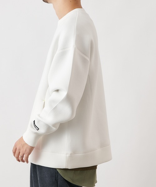 COLONY 2139(コロニートゥーワンスリーナイン)の「ダンボールポケット付きクルーネックプルオーバー※ユニセックス対応(スウェット・メンズ・ホワイト/カーキ/ブラック・X-LARGE/MEDIUM/LARGE)」の19枚目の写真