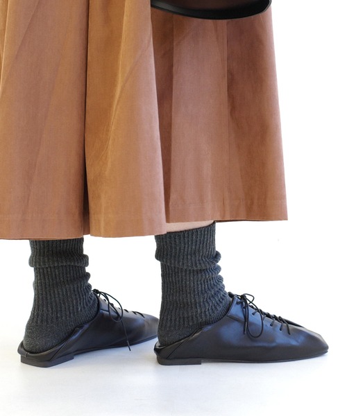 AmiAmi（アミアミ）の「2WAYスクエアトゥレースアップバブーシュ ローファー（ローファー・レディース・ベージュ/ブラック/アイボリー・L/LL/M/S）」の20枚目の写真