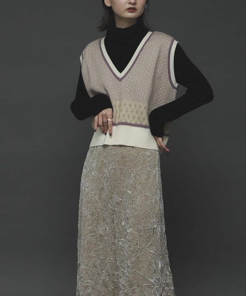 SENSE OF PLACE by URBAN RESEARCH(センスオブプレイスバイアーバンリサーチ)の「2WAYジャガードショートニットベスト(ニット/セーター・レディース・ベージュ/グリーン/アイボリー・ONE)」の20枚目の写真