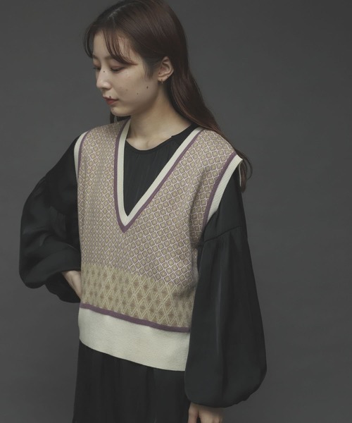 SENSE OF PLACE by URBAN RESEARCH(センスオブプレイスバイアーバンリサーチ)の「2WAYジャガードショートニットベスト(ニット/セーター・レディース・ベージュ/グリーン/アイボリー・ONE)」の16枚目の写真