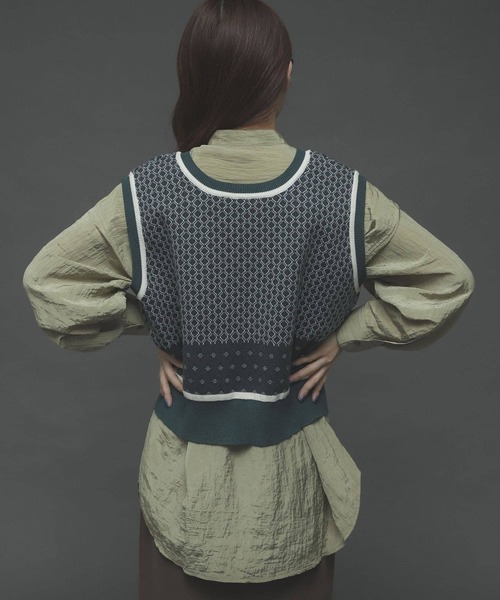 SENSE OF PLACE by URBAN RESEARCH(センスオブプレイスバイアーバンリサーチ)の「2WAYジャガードショートニットベスト(ニット/セーター・レディース・ベージュ/グリーン/アイボリー・ONE)」の18枚目の写真