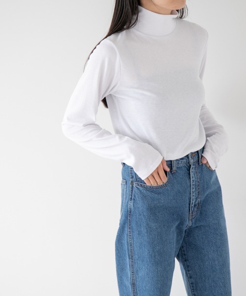 yuw（ユウ）の「FRAISE TURTLE　236108（Tシャツ/カットソー・レディース・ホワイト/ブラック/パープル/イエロー/ブルー・FREE）」の2枚目の写真