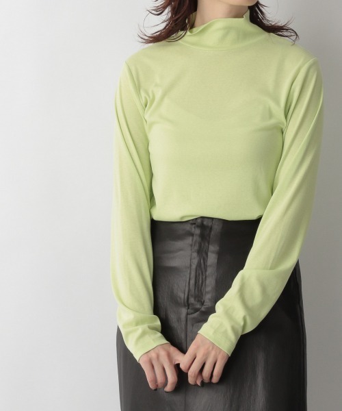 yuw（ユウ）の「FRAISE TURTLE　236108（Tシャツ/カットソー・レディース・ホワイト/ブラック/パープル/イエロー/ブルー・FREE）」の5枚目の写真