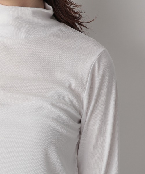 yuw（ユウ）の「FRAISE TURTLE　236108（Tシャツ/カットソー・レディース・ホワイト/ブラック/パープル/イエロー/ブルー・FREE）」の18枚目の写真