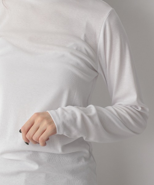 yuw（ユウ）の「FRAISE TURTLE　236108（Tシャツ/カットソー・レディース・ホワイト/ブラック/パープル/イエロー/ブルー・FREE）」の19枚目の写真