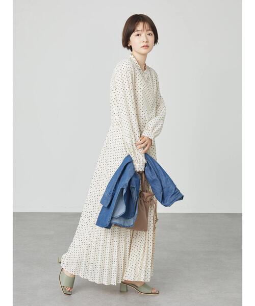 AMERICAN HOLIC（アメリカンホリック）の「スタンドカラープリーツワンピース（ワンピース・レディース・レッド/ドット・M/L）」の4枚目の写真