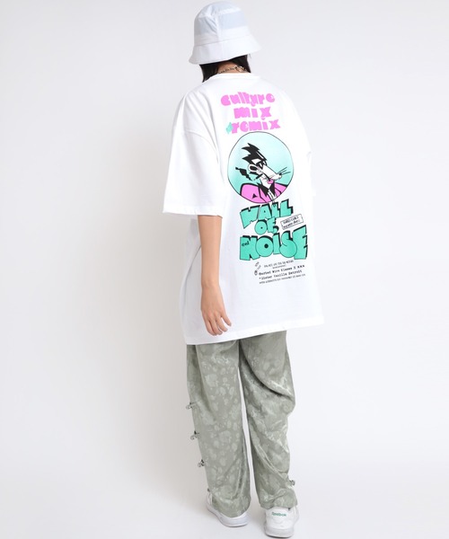 RNA（アールエヌエー）の「M1834 ジャンクロゴＢＩＧロングＴ（Tシャツ/カットソー・レディース・ブラック/ホワイト×レッド/ホワイト×ブルー・MEDIUM）」の20枚目の写真