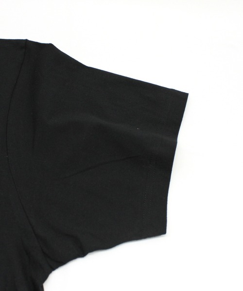 RNA（アールエヌエー）の「M1834 ジャンクロゴＢＩＧロングＴ（Tシャツ/カットソー・レディース・ブラック/ホワイト×レッド/ホワイト×ブルー・MEDIUM）」の21枚目の写真