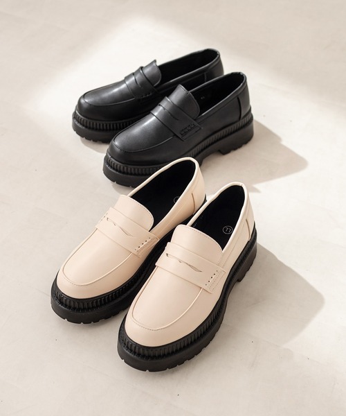 OLIVE des OLIVE（オリーブデオリーブ）の「【S-LLサイズ展開有】タンク底コインローファー（ローファー・レディース・ブラック/オフホワイト・SMALL/MEDIUM/LARGE/X-LARGE）」の9枚目の写真