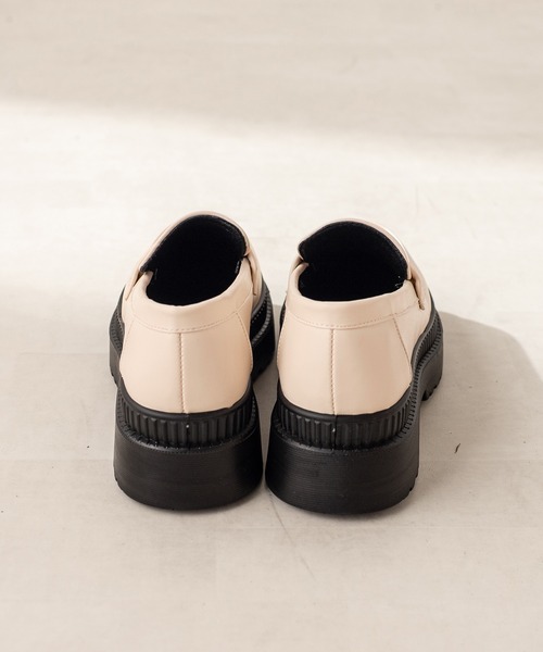 OLIVE des OLIVE（オリーブデオリーブ）の「【S-LLサイズ展開有】タンク底コインローファー（ローファー・レディース・ブラック/オフホワイト・SMALL/MEDIUM/LARGE/X-LARGE）」の7枚目の写真