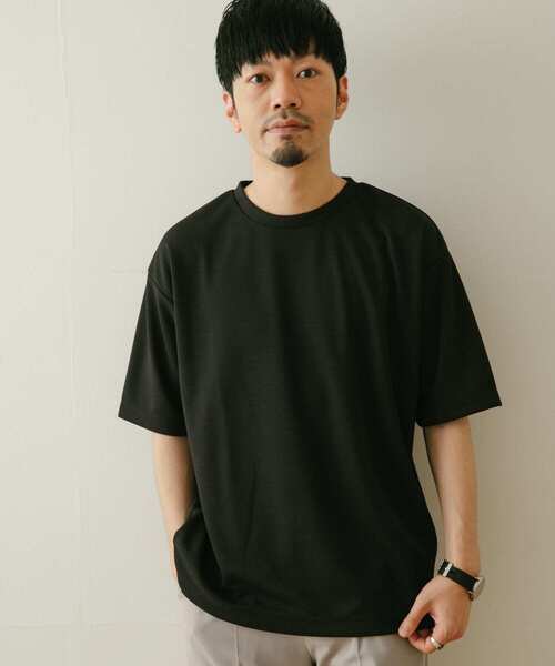 ITEMS URBANRESEARCH（アイテムズ アーバンリサーチ）の「『UR TECH ひやサラクール』 Air Dry ライトポンチ トップス（Tシャツ/カットソー・メンズ・ブラック/ブラウン/グレー系その他・MEDIUM/LARGE）」の2枚目の写真