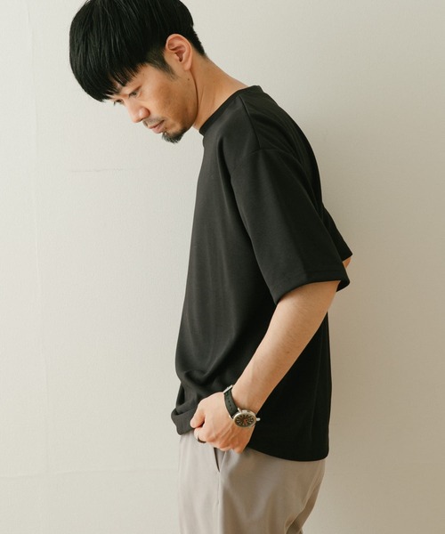 ITEMS URBANRESEARCH（アイテムズ アーバンリサーチ）の「『UR TECH ひやサラクール』 Air Dry ライトポンチ トップス（Tシャツ/カットソー・メンズ・ブラック/ブラウン/グレー系その他・MEDIUM/LARGE）」の7枚目の写真