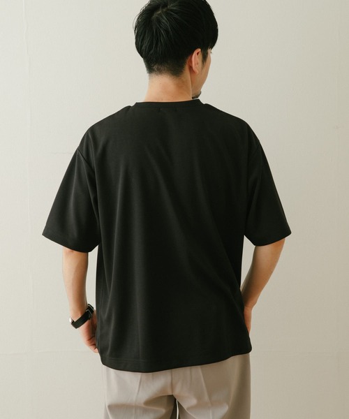 ITEMS URBANRESEARCH（アイテムズ アーバンリサーチ）の「『UR TECH ひやサラクール』 Air Dry ライトポンチ トップス（Tシャツ/カットソー・メンズ・ブラック/ブラウン/グレー系その他・MEDIUM/LARGE）」の8枚目の写真