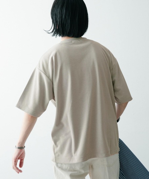 ITEMS URBANRESEARCH（アイテムズ アーバンリサーチ）の「『UR TECH ひやサラクール』 Air Dry ライトポンチ トップス（Tシャツ/カットソー・メンズ・ブラック/ブラウン/グレー系その他・MEDIUM/LARGE）」の19枚目の写真