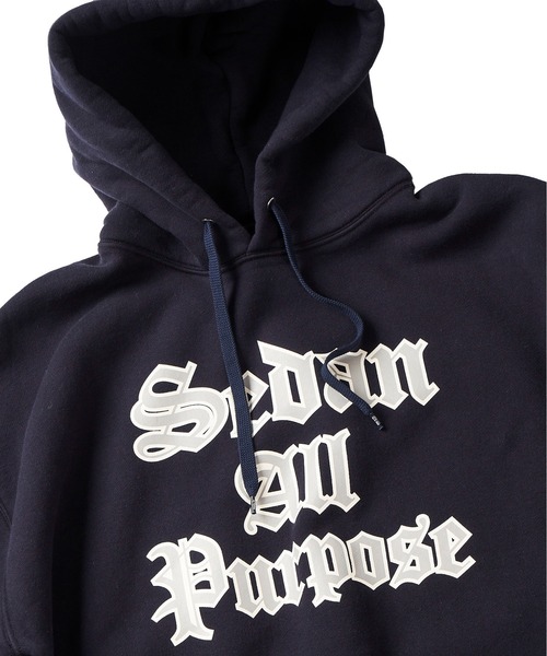 And A(アンドエー)の「SEDAN ALL-PURPOSE セダンオールパーパス / Old English Logo Hoodie オールドイングリッシュ ロゴプリント フーディー パーカー(セットアップ) / SD22F-CT03(パーカー・メンズ・ネイビー/ブラウン・LARGE/MEDIUM)」の9枚目の写真