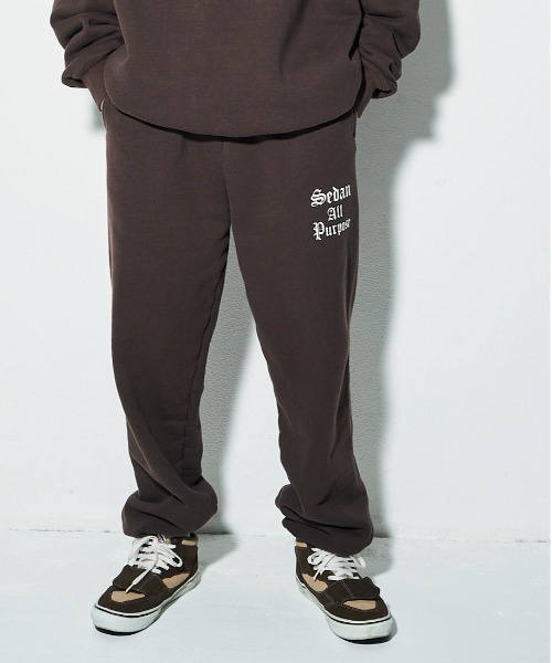 And A(アンドエー)の「SEDAN ALL-PURPOSE セダンオールパーパス / Old English Logo Hoodie オールドイングリッシュ ロゴプリント フーディー パーカー(セットアップ) / SD22F-CT03(パーカー・メンズ・ネイビー/ブラウン・LARGE/MEDIUM)」の7枚目の写真